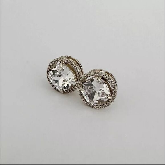 WHITE HOUSE BLACK MARKET GOLD TONE CUBIC ZIRCONIA 16"-20" NECKLACE+EARRINGS NWT - Picture 3 of 3